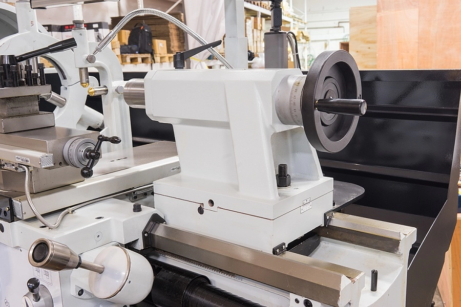 Станок токарно-винторезный STALEX C6256/1000