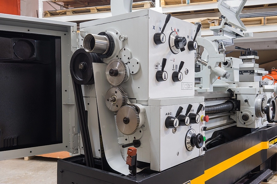 Станок токарно-винторезный STALEX C6256/1000