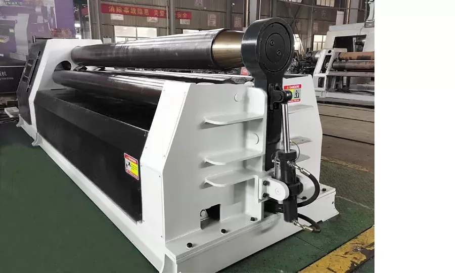 Четырехвалковый гидравлический вальцовочный станок STALEX W12-25x2500