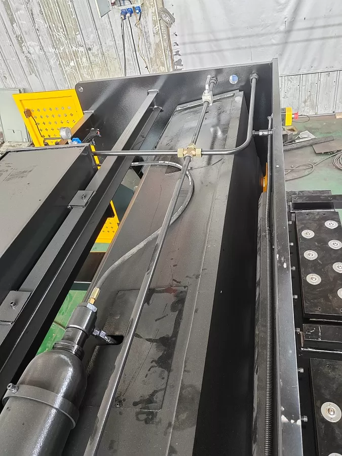 Гильотина гидравлическая Stalex HSB 4000x13