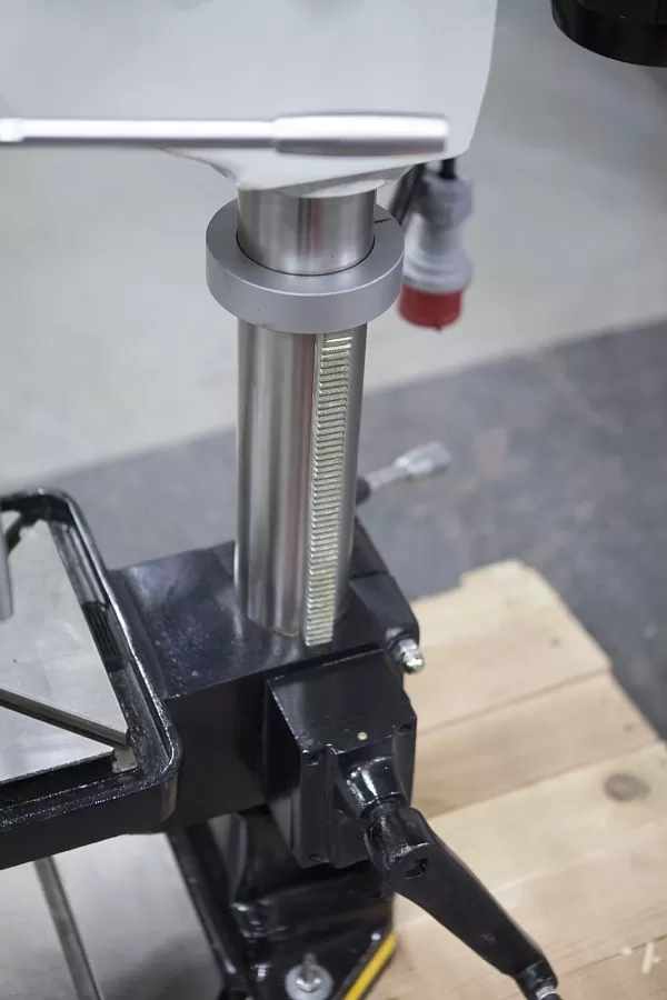 Сверлильно-резьбонарезной станок STALEX MTB-25